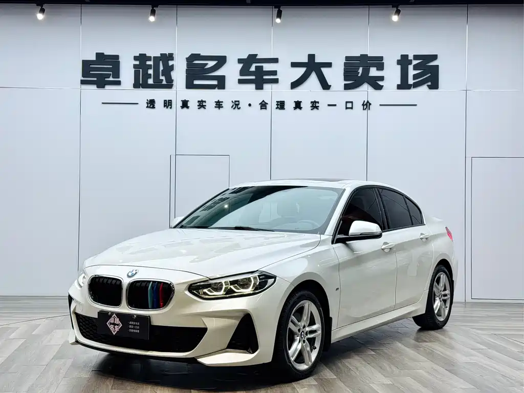 BMW 1 Series 2020 — фото 1