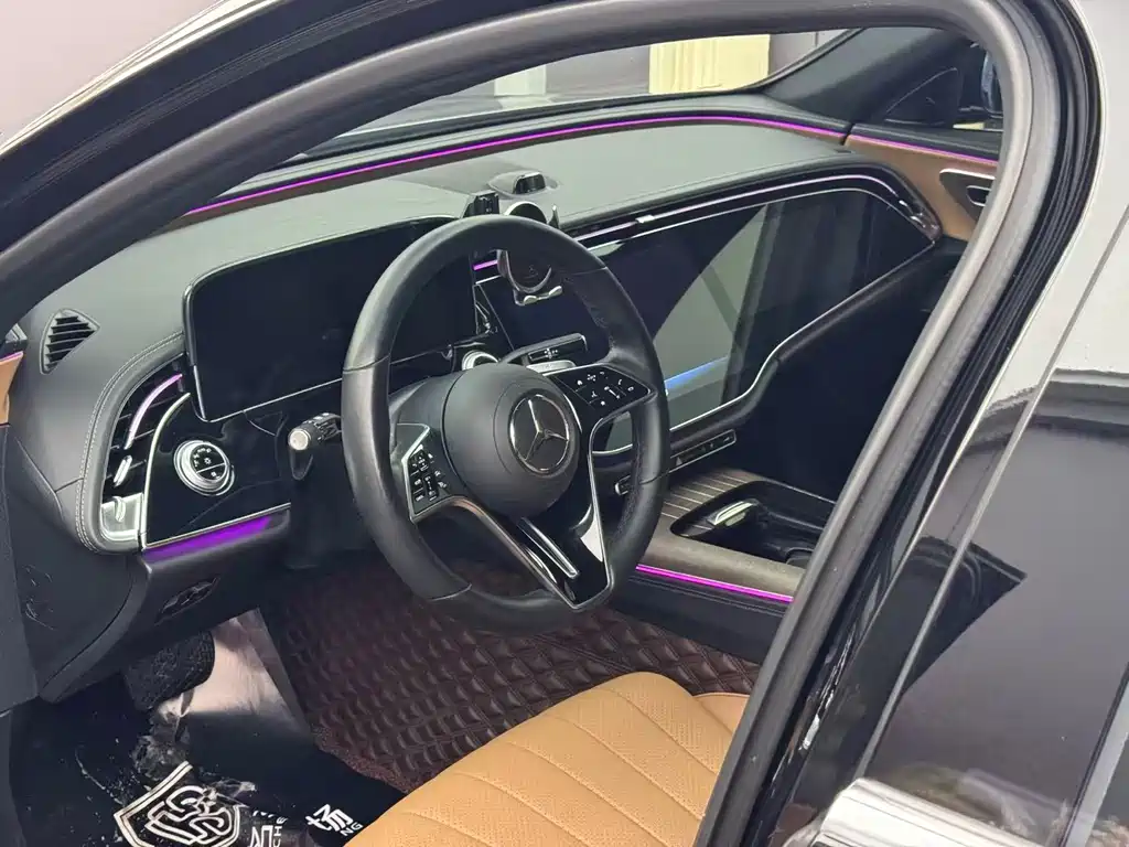 Mercedes-Benz E-Class 2024