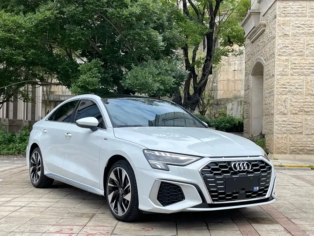 Audi A3 2023 — фото 3