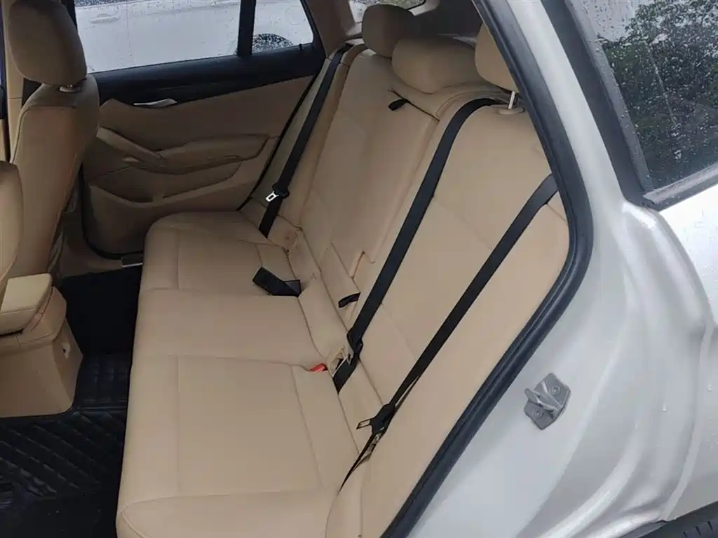 BMW X1 2016 — фото 16