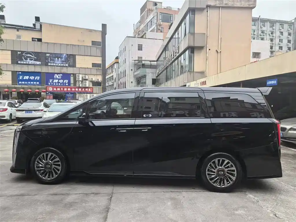 GAC Motor Trumpchi M8 2025 — фото 5