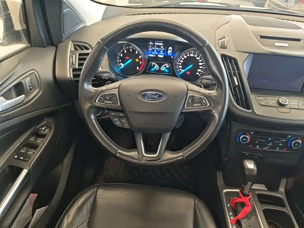 Ford Kuga 2017 — фото 10