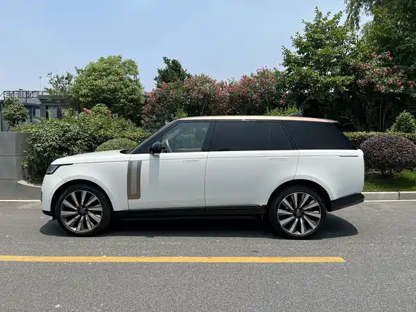 Land Rover Range Rover 2025