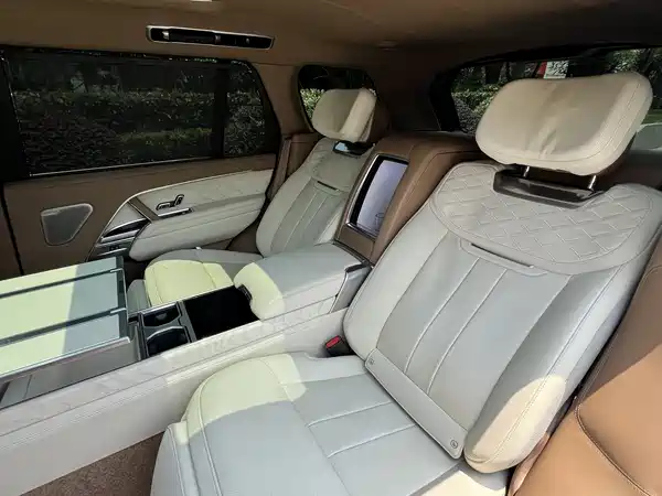 Land Rover Range Rover 2025