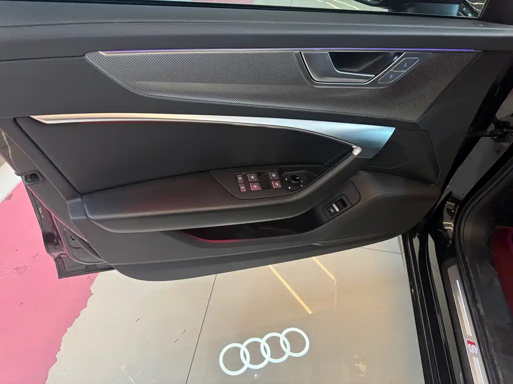 Audi A6L 2023 — фото 12