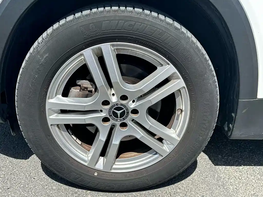Mercedes-Benz GLB 2021