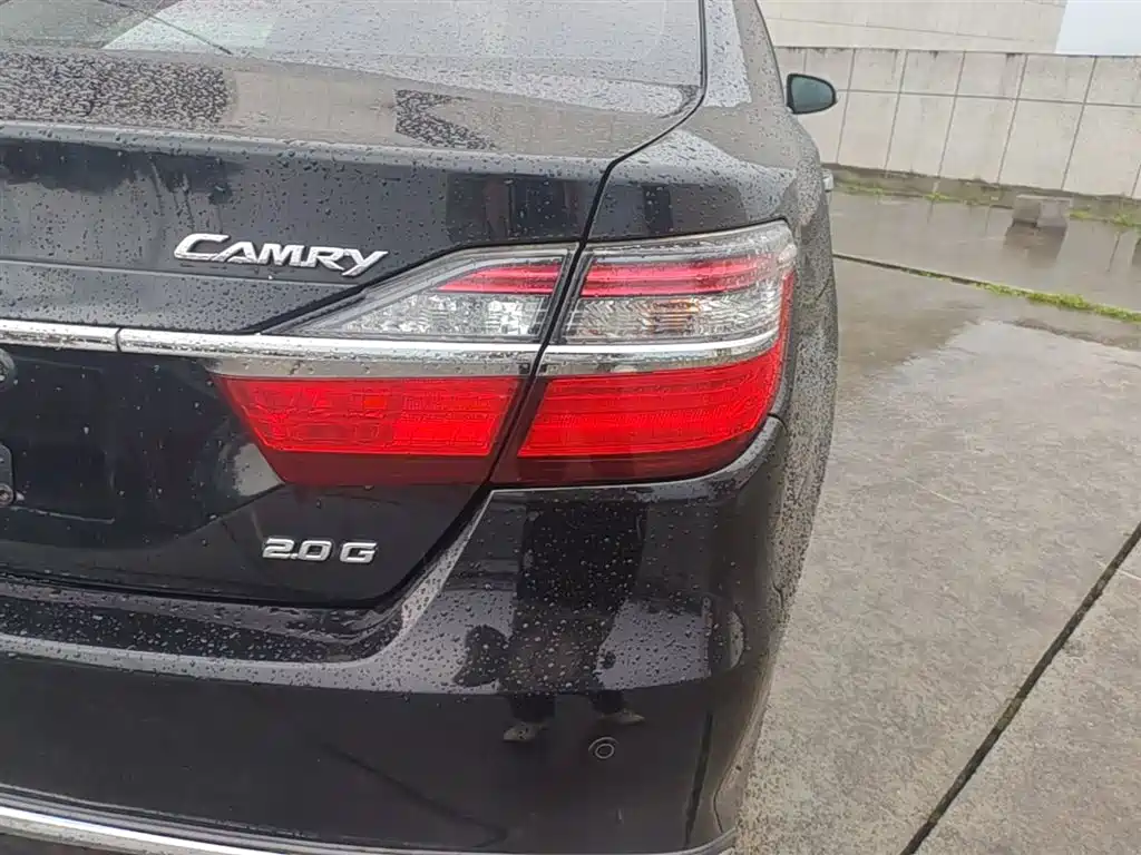 Toyota Camry 2017 — фото 8