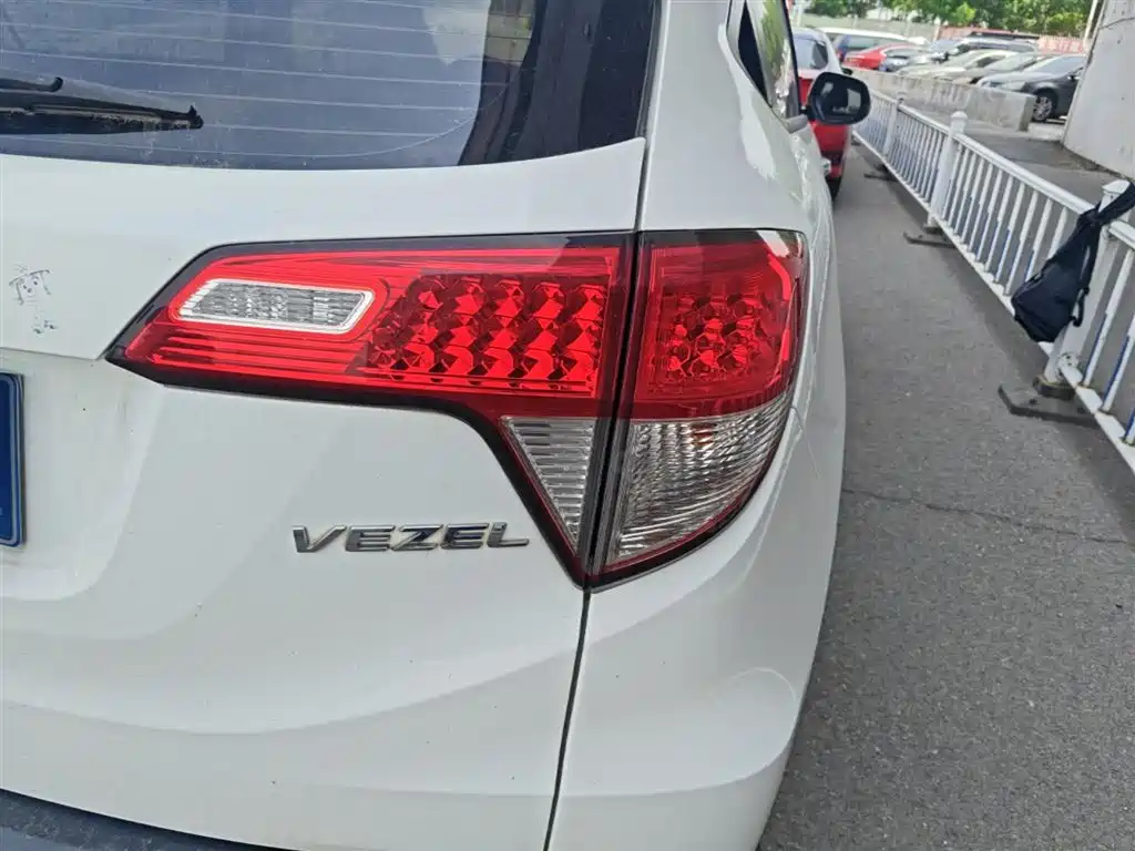 Honda Vezel 2020 — фото 8