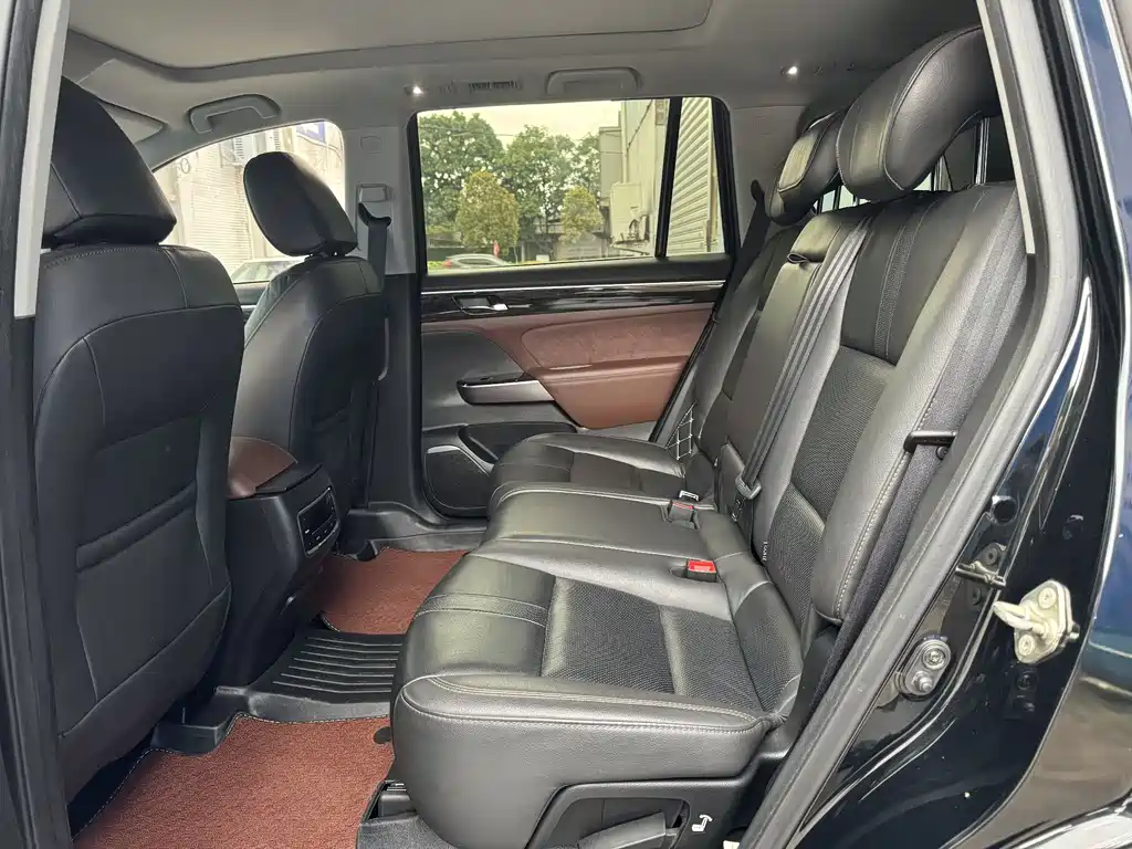 GAC Motor Trumpchi GS8 2018 — фото 6
