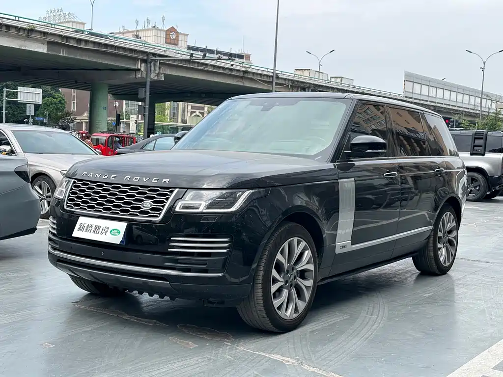 Land Rover Range Rover 2018 — фото 1