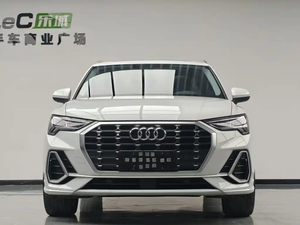 Audi Q3 2023 — фото 3