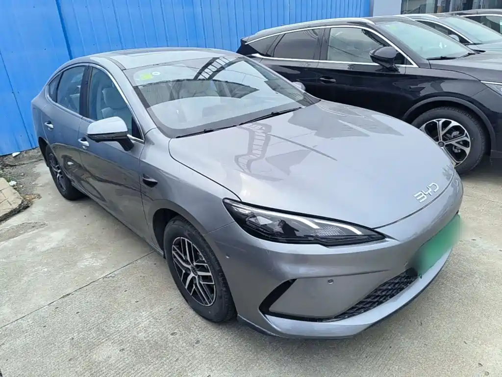 BYD Seal 05 DM-i 2025 — фото 4