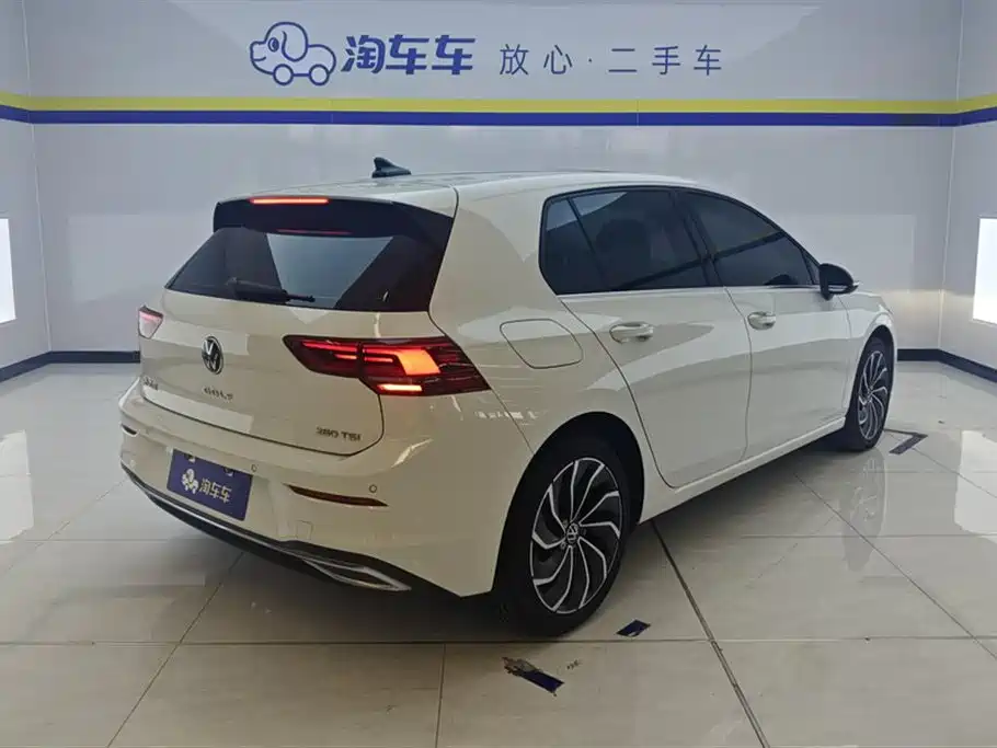 Volkswagen Golf 2021