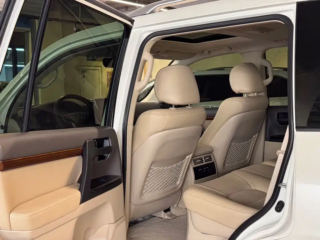 Toyota Land Cruiser 2018 — фото 11