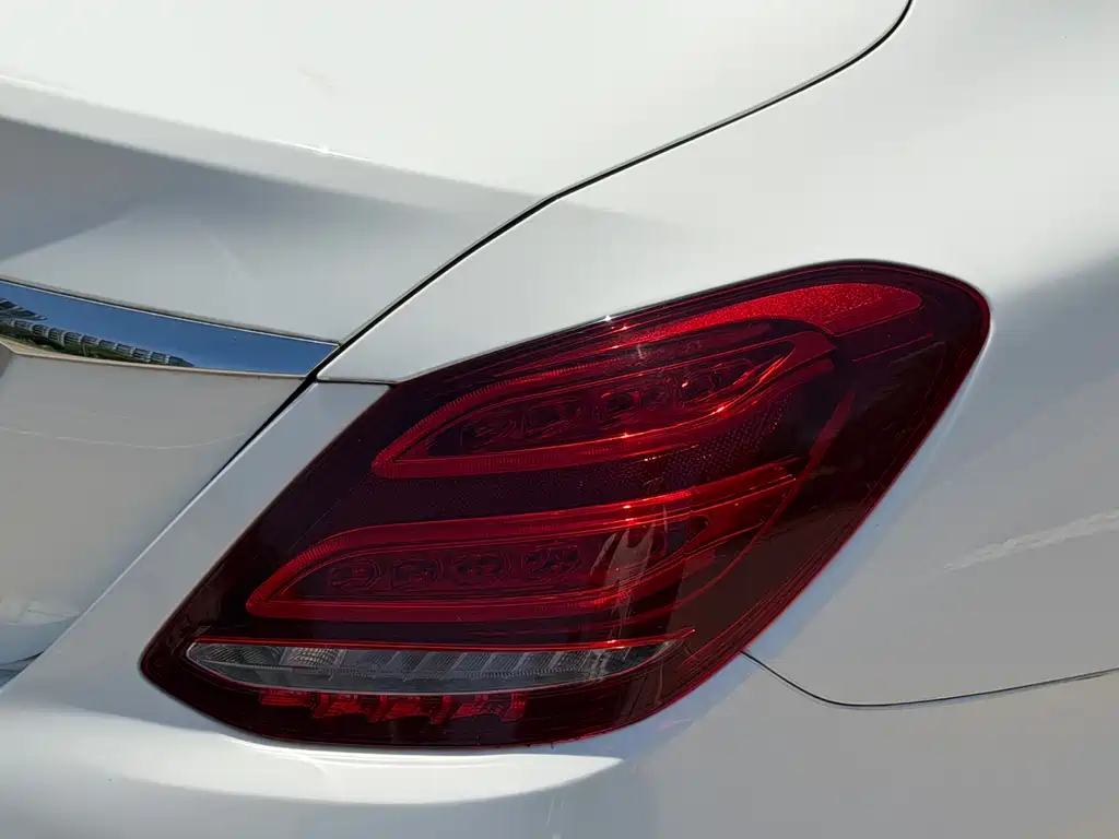 Mercedes-Benz C-Class 2016 — фото 19
