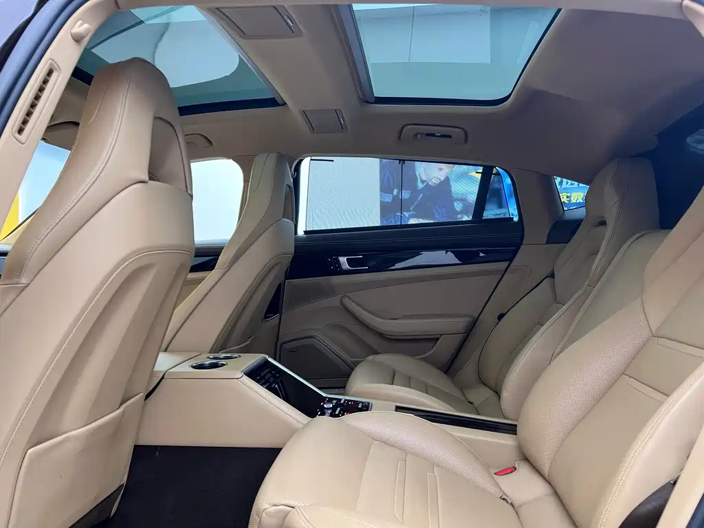 Porsche Panamera 2019 — фото 10