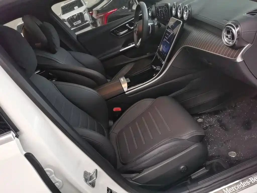 Mercedes-Benz C-Class 2023 — фото 25