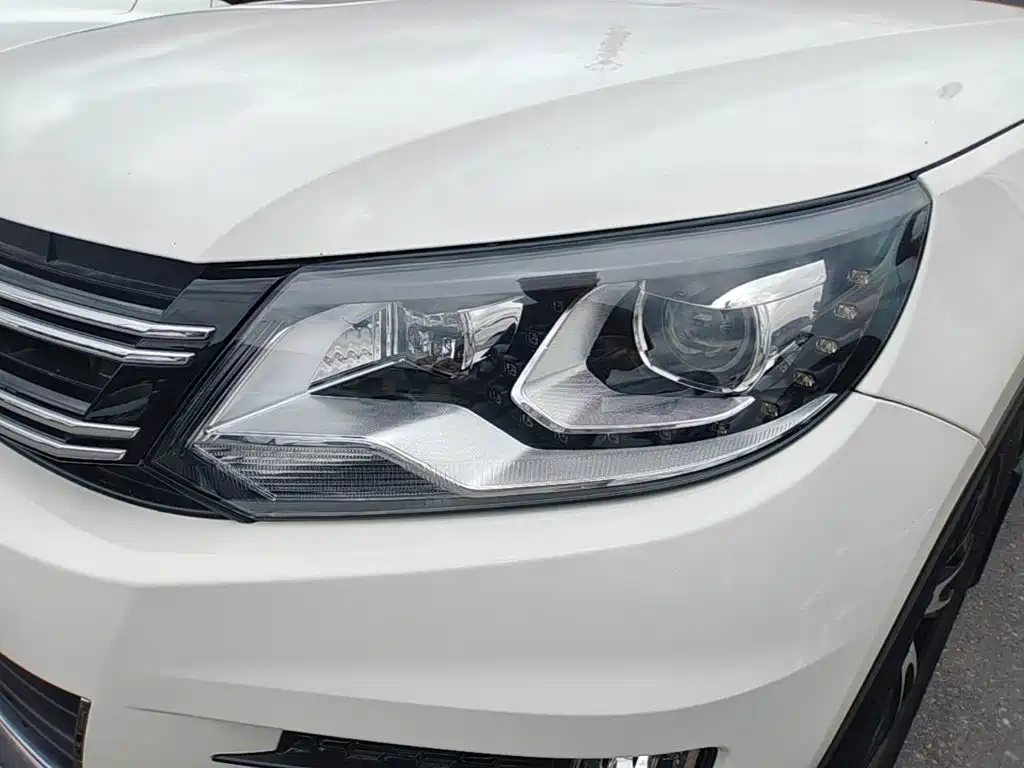 Volkswagen Tiguan 2016 — фото 18