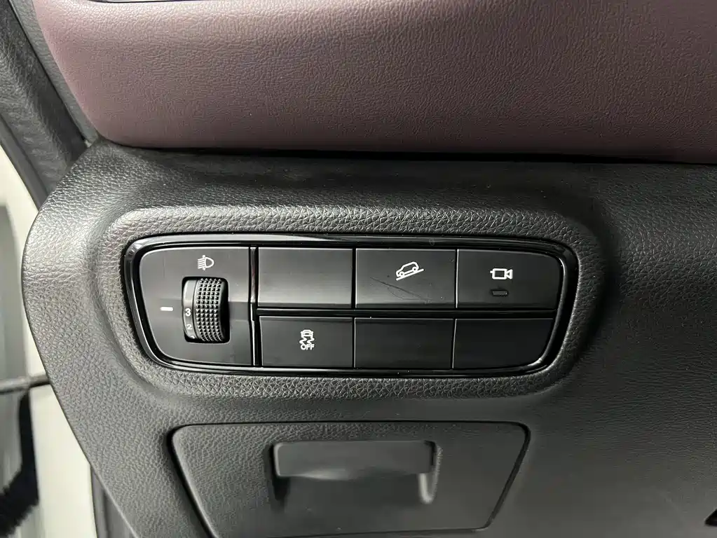 GAC Trumpchi M6 2022 — фото 15
