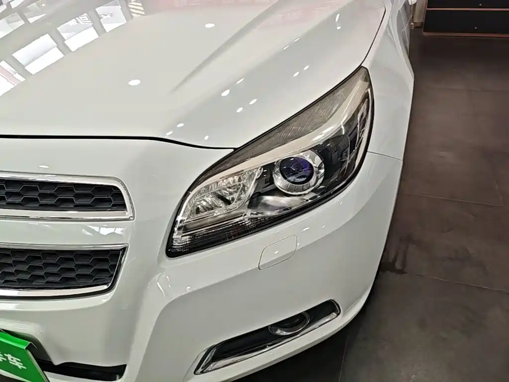 Chevrolet Malibu 2015 — фото 24
