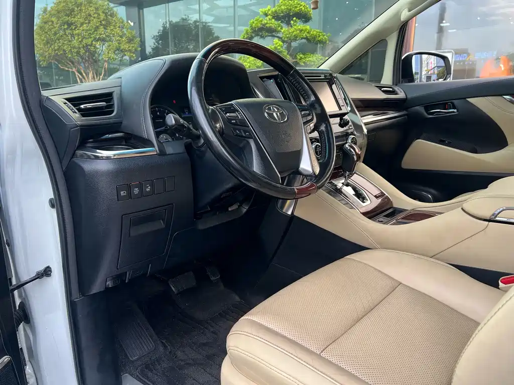 Toyota Alphard 2016 — фото 2