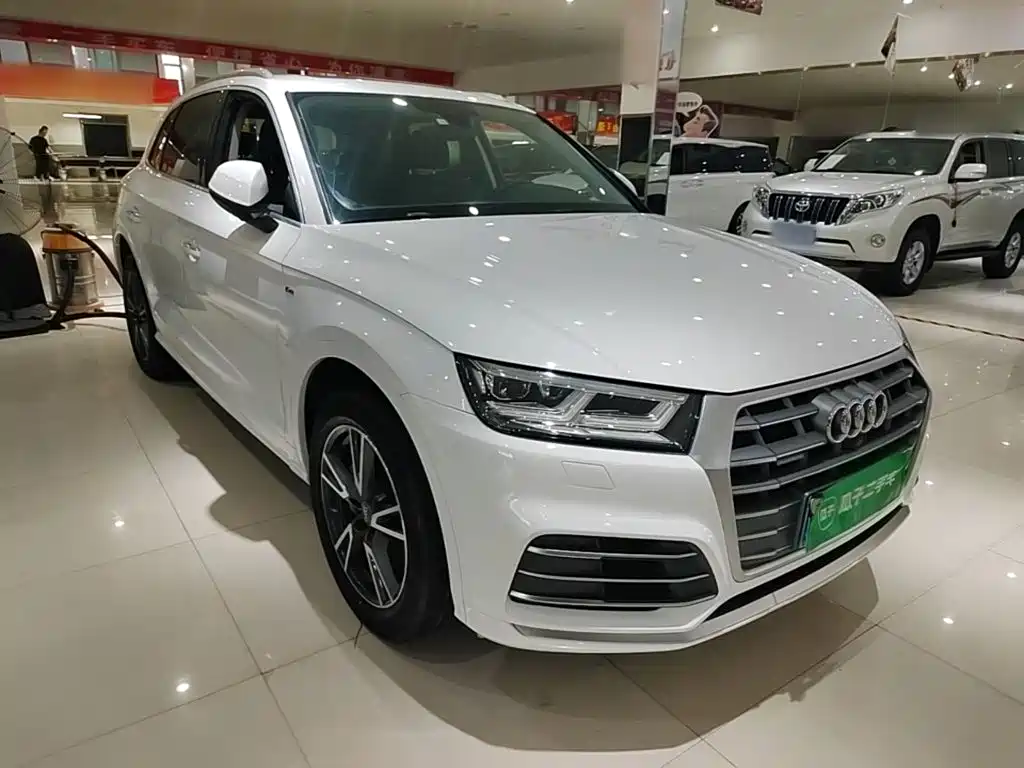 Audi Q5L 2021 — фото 4