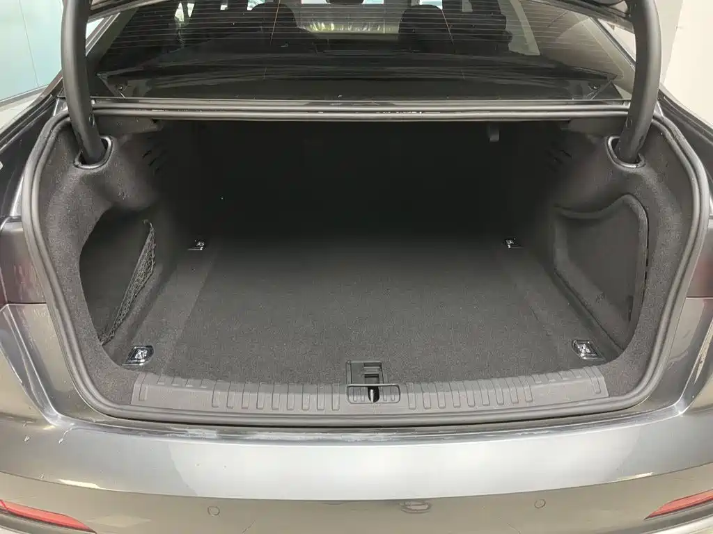 Audi A6L 2023 — фото 26