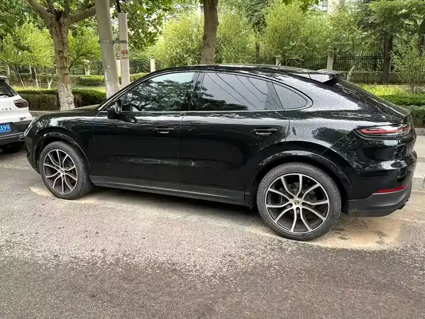 Porsche Cayenne 2022