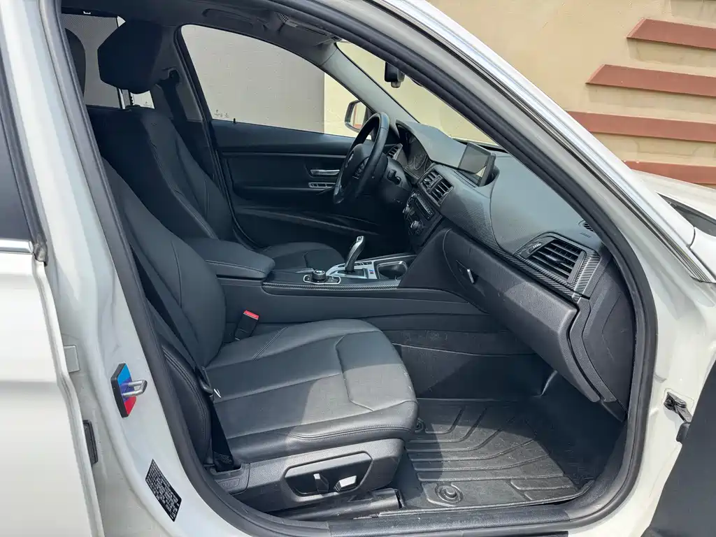 BMW 3 Series 2015 — фото 21