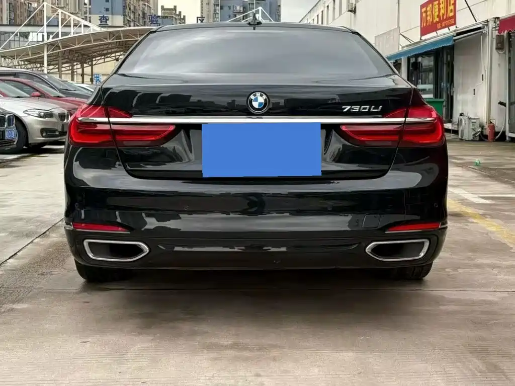 BMW 7 Series 2016 — фото 8