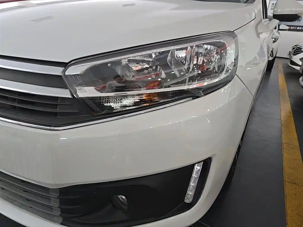 Citroen C4 2017 — фото 23