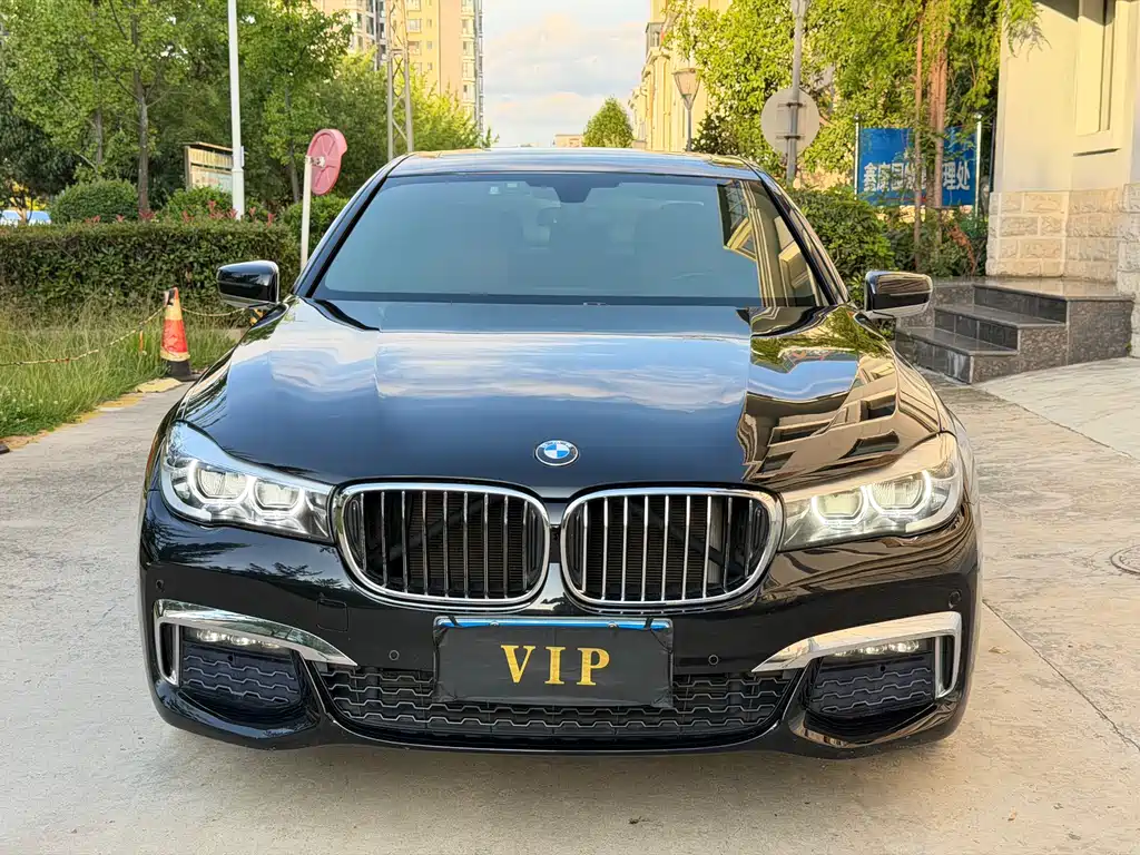 BMW 7 Series 2017 — фото 2