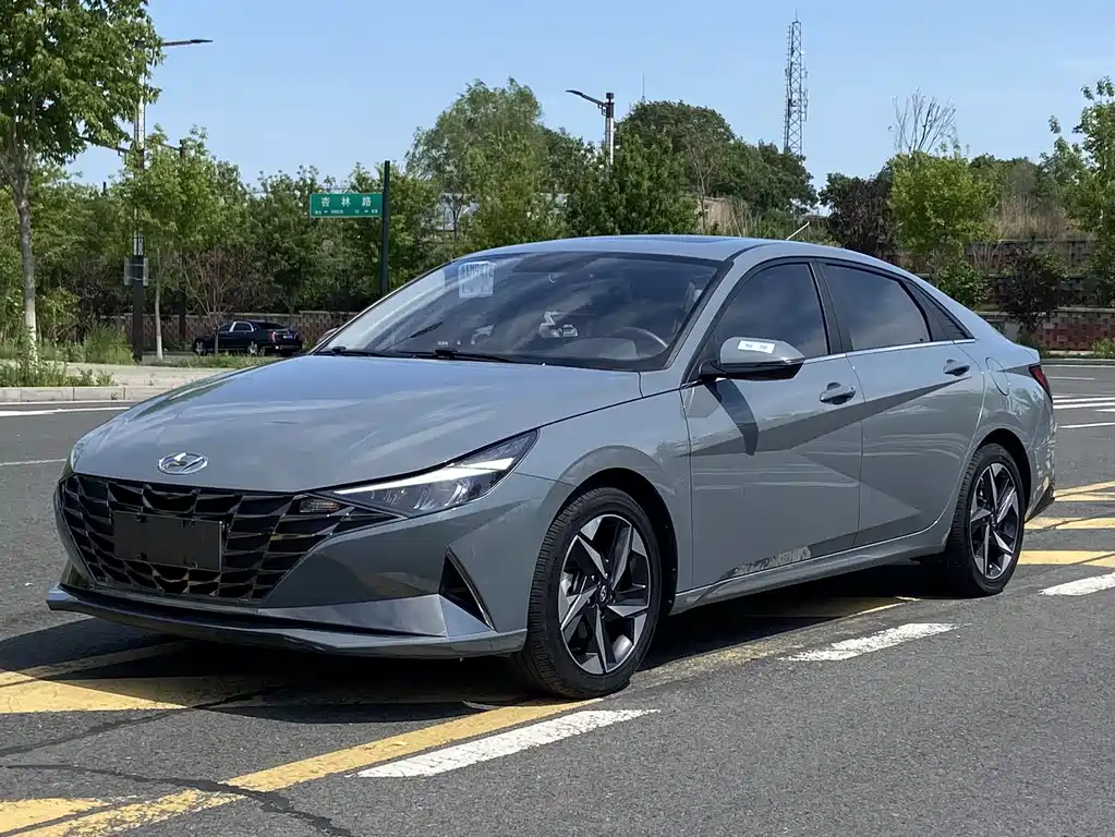 Hyundai Elantra 2021