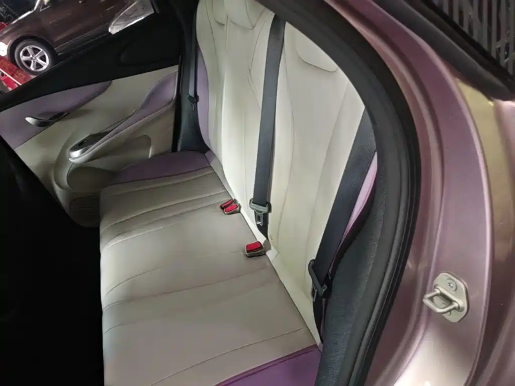 BYD Dolphin 2022 — фото 17