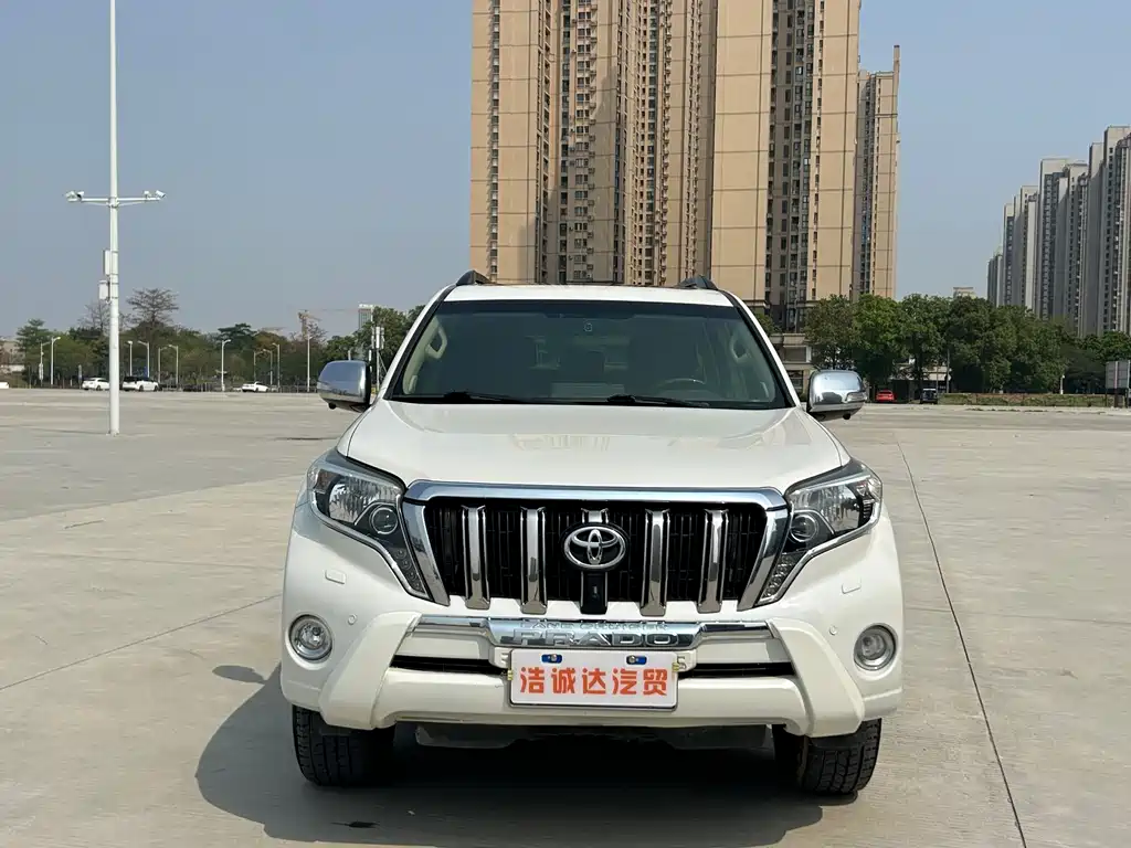 Toyota Prado 2017 — фото 2