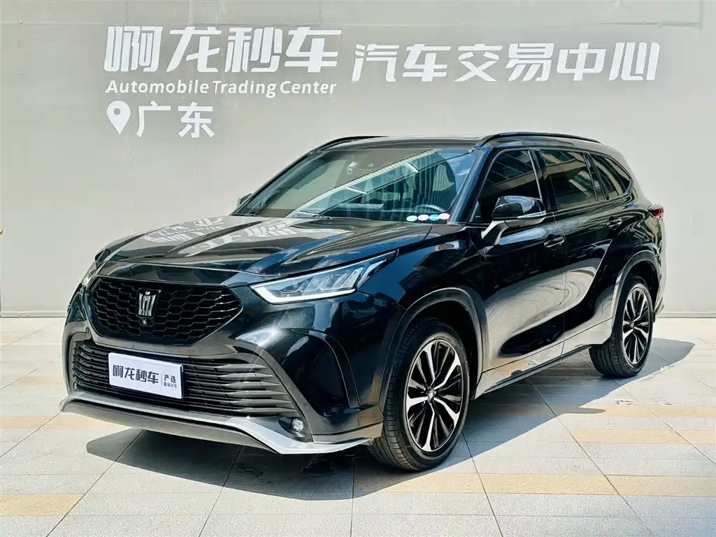 Toyota Crown Kluger 2023 — фото 15