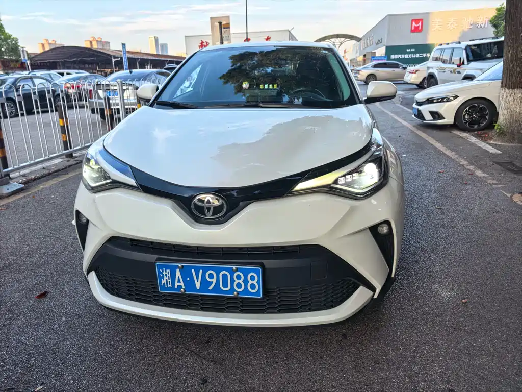 Toyota C-HR 2023