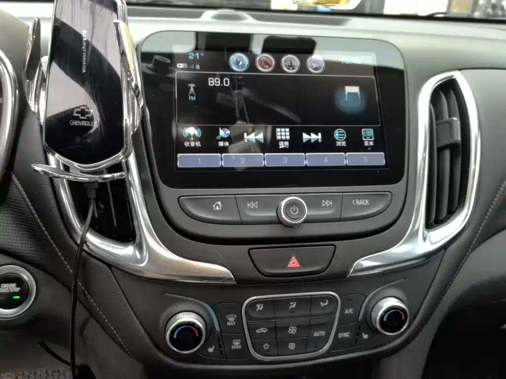 Chevrolet Equinox 2018 — фото 13