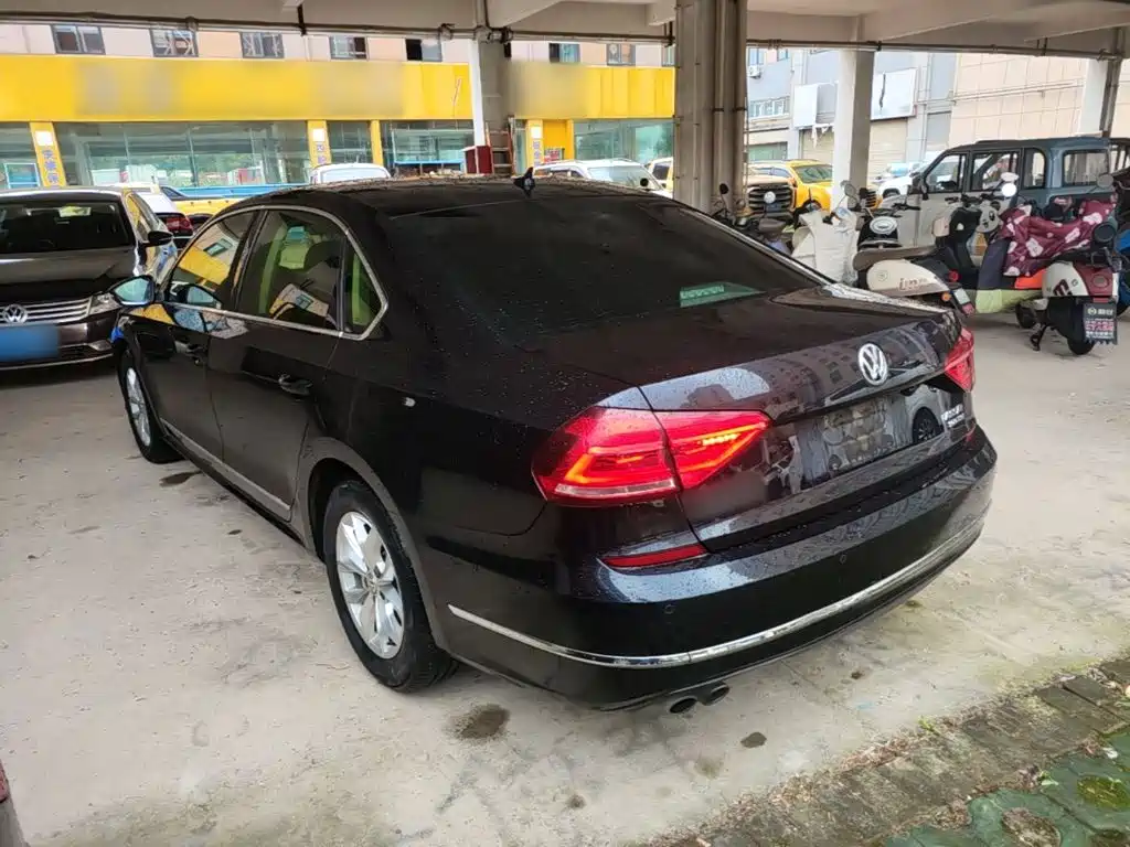 Volkswagen Passat 2019 — фото 23