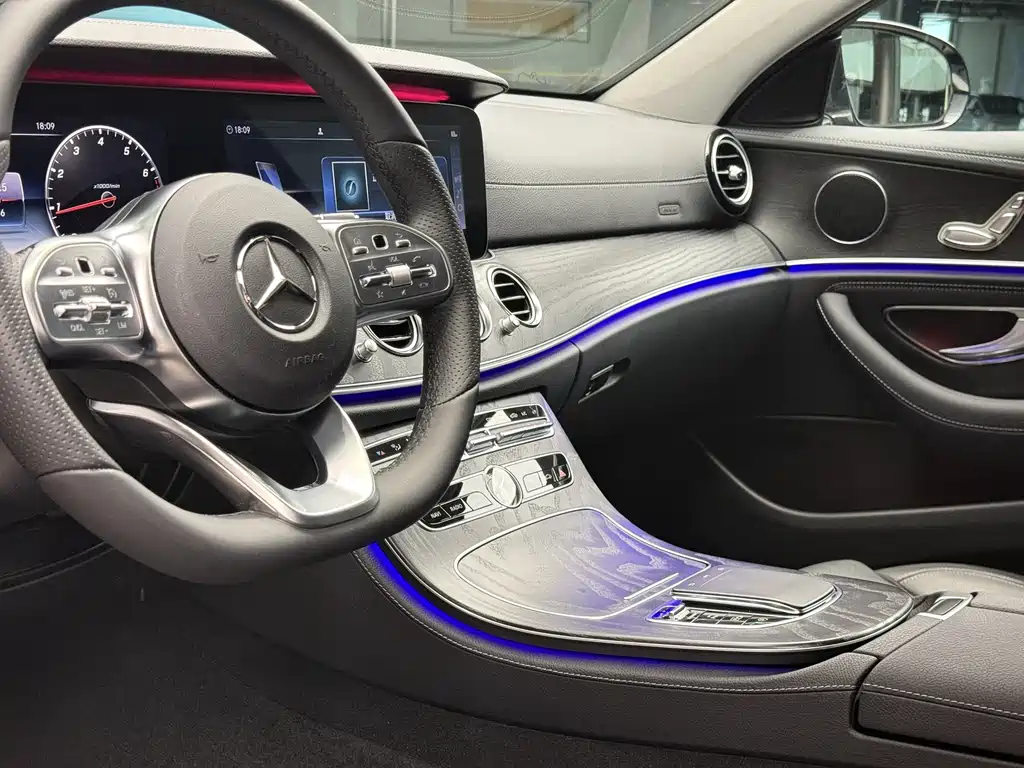 Mercedes-Benz E-Class 2019 — фото 11