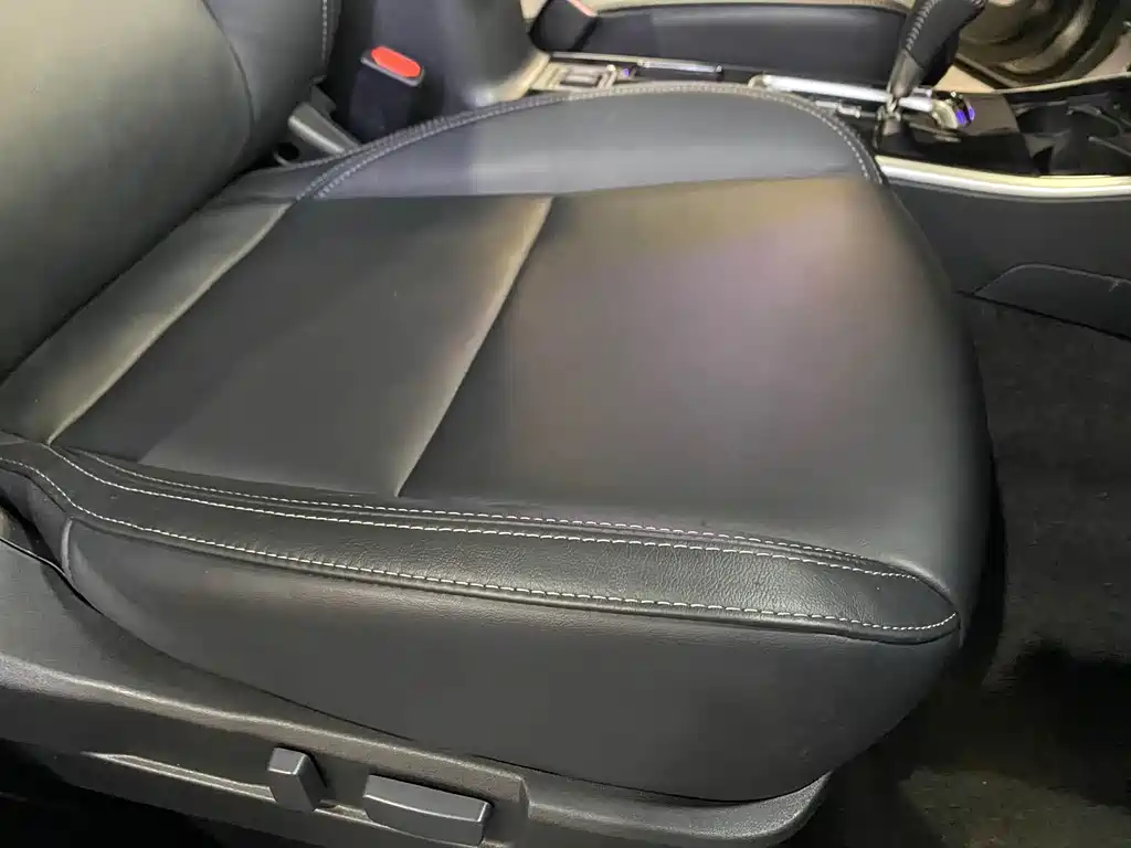 Mitsubishi Outlander 2020 — фото 20