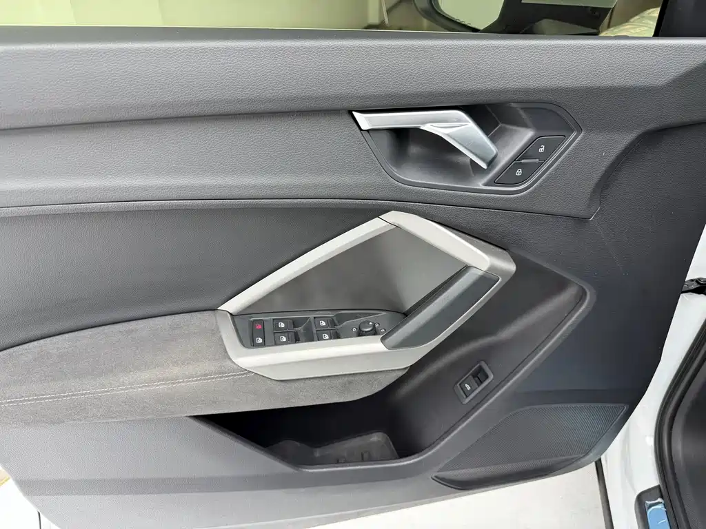 Audi Q3 2022 — фото 12