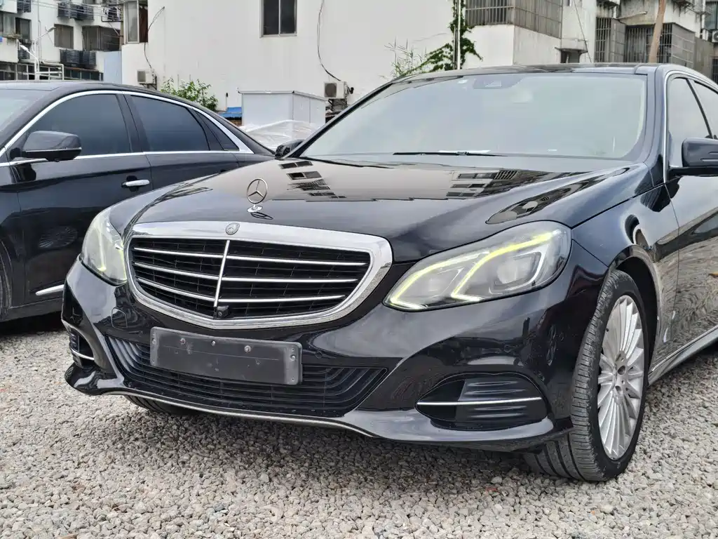 Mercedes-Benz E-Class 2013 — фото 2