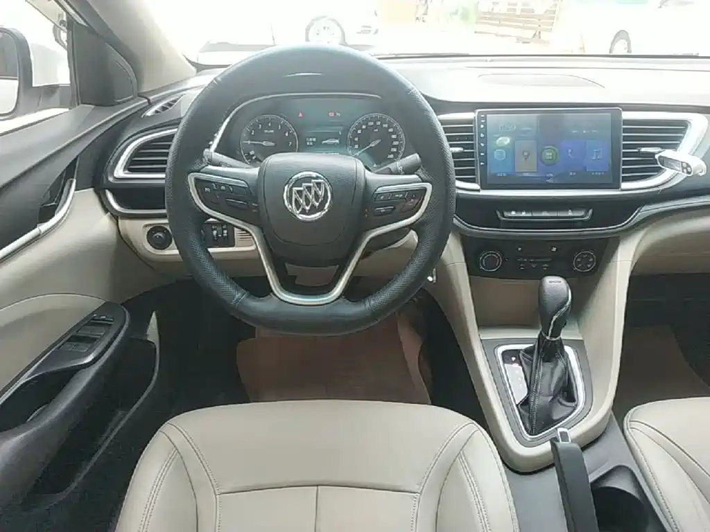 Buick Excelle 2017 — фото 11