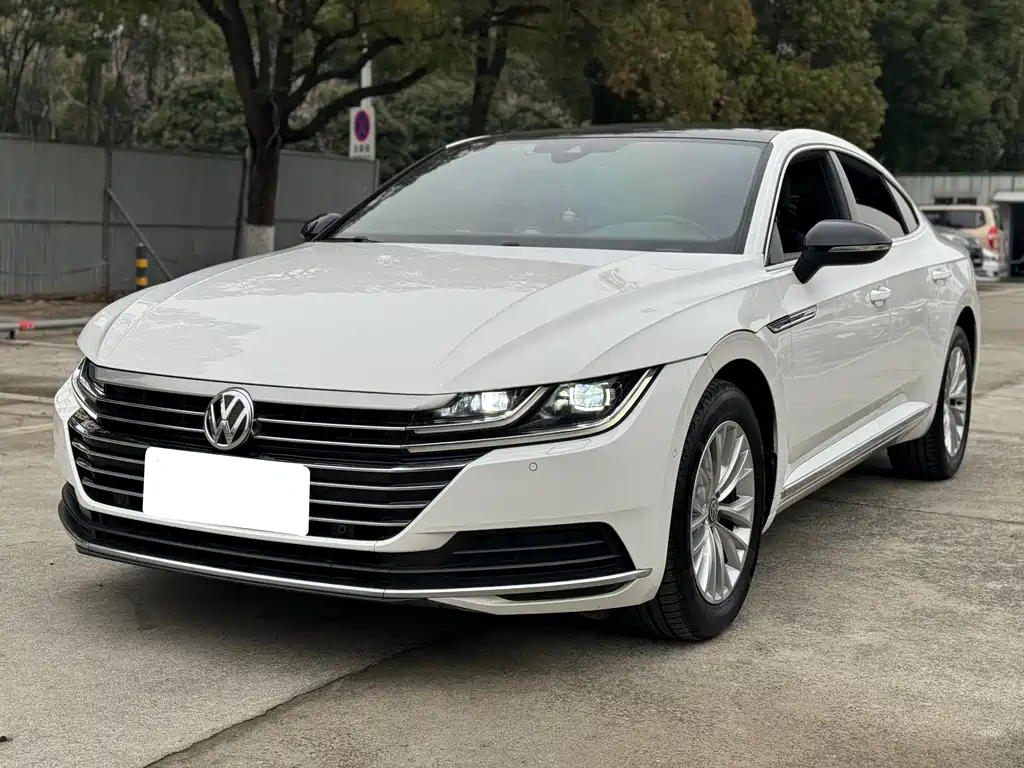 Volkswagen CC 2020 — фото 1