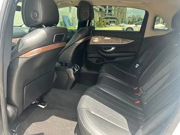 Mercedes-Benz E-Class 2016