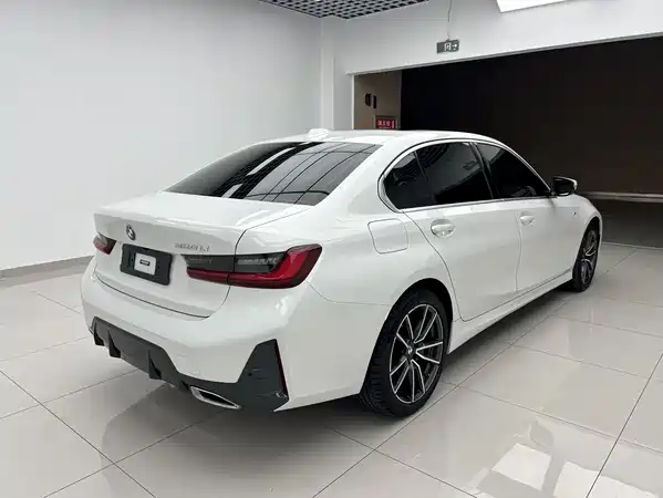 BMW 3 Series 2023
