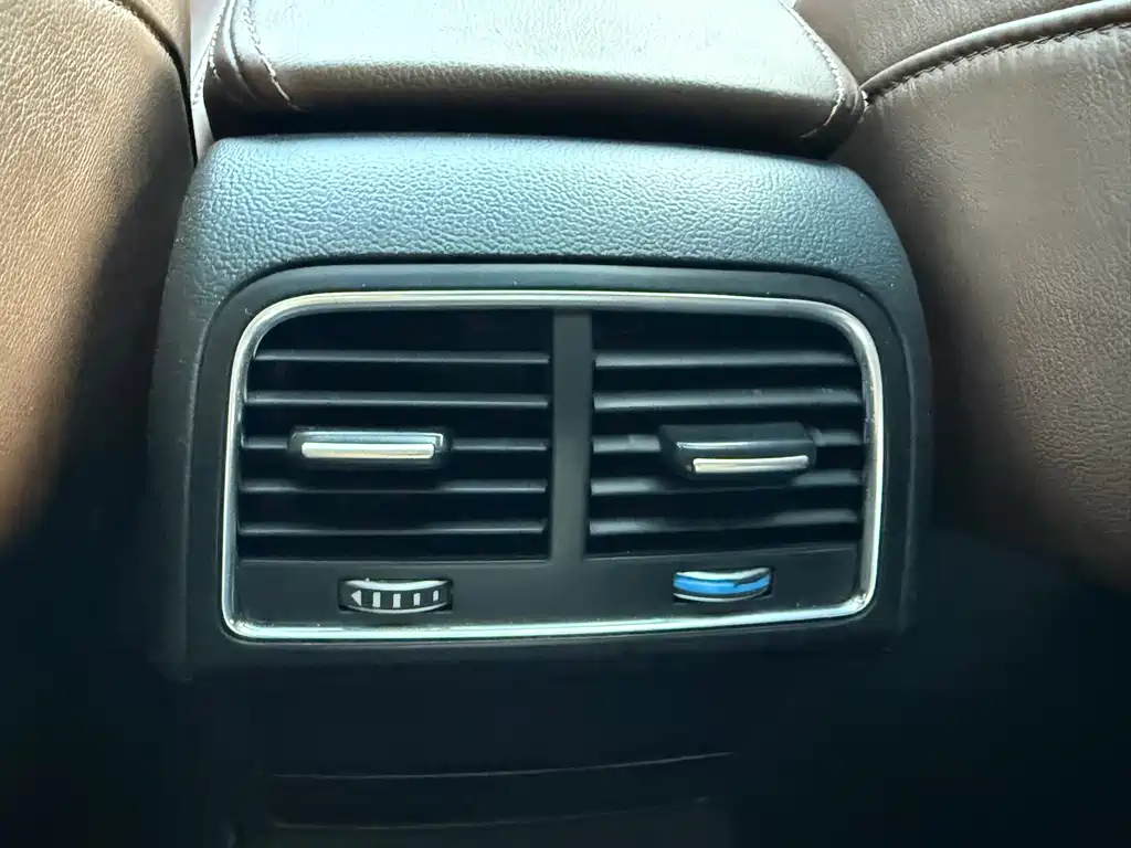 Audi A4L 2016 — фото 17