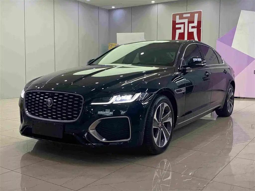 Jaguar XFL 2023 — фото 1