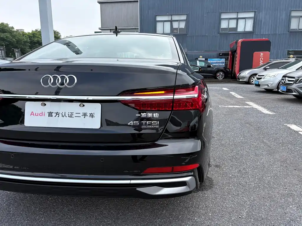 Audi A6L 2025 — фото 9
